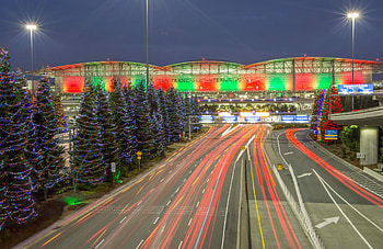 Holiday decorations, San Francisco International Airport HD wallpaper