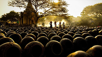 Indonesian culture, Temples and vases, Beautiful , Serene backgrounds HD wallpaper