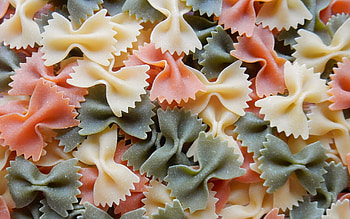 Bow tie pasta, food, bow tie, green, yellow, pasta, texture, orange HD wallpaper