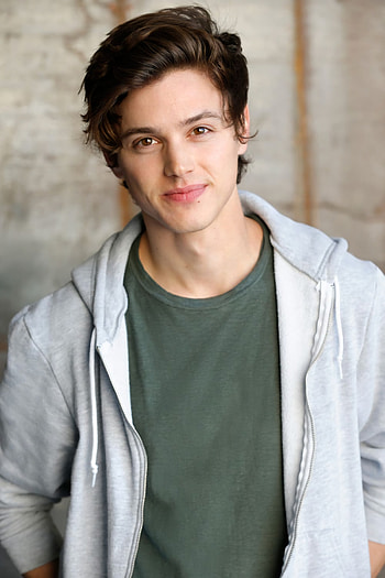 Matthew Vorce, Versatile actor, Diverse roles, Compelling on-screen presence HD phone wallpaper
