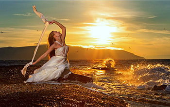 Beauty in sunsets, sky, sands, sunsets, woman HD wallpaper