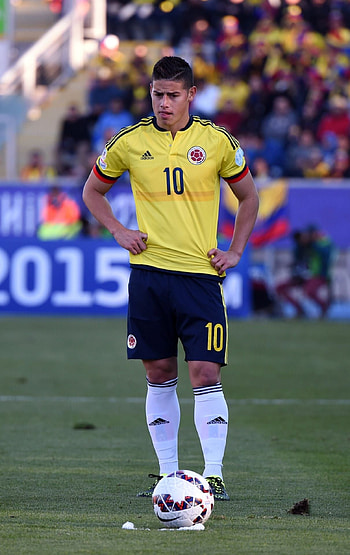 James Rodriguez, Copa America match, Colombian victory, Football excitement HD phone wallpaper