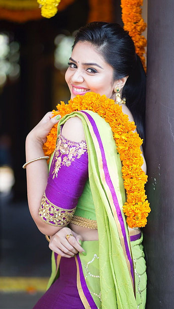 Sreemukhi, telugu actress, saree lover, sexy gorgeous HD phone wallpaper