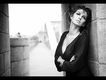 She Called it Love. 3, graphy, black and white, face, beautiful, woman HD wallpaper