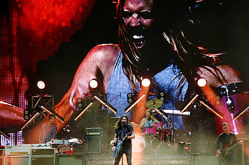 Foo Fighters, Tour cancellation, Healing process, Music industry HD wallpaper