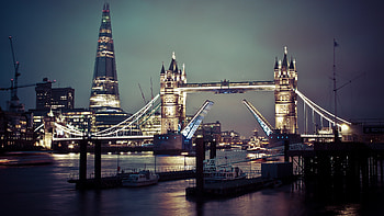 The Shard, Tower Bridge, London United Kingdom, City lights HD wallpaper