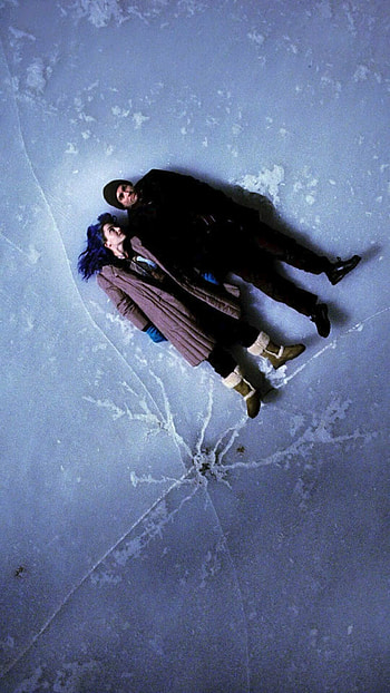 Eternal Sunshine of the Spotless Mind, Surreal visuals, Emotional journey, Memory erasure HD phone wallpaper