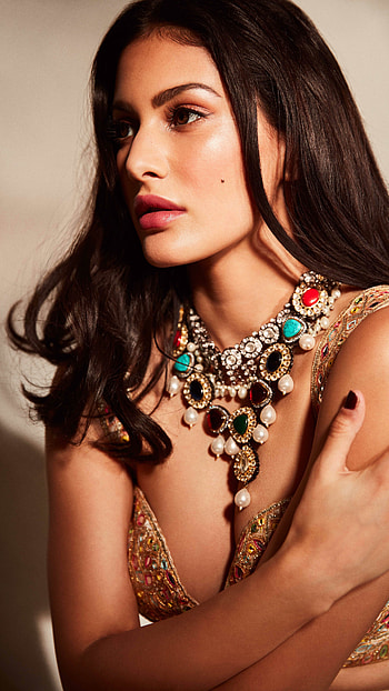 Amyra Dastur, Bollywood, Heroine Amyra HD phone wallpaper
