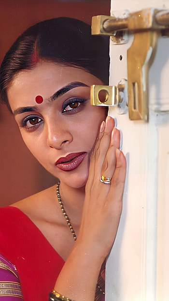 Tabu, bollywood actress HD phone wallpaper