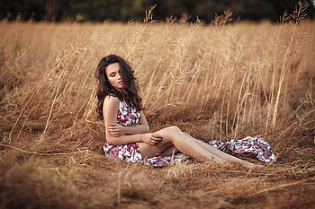 Diana Joiner in a Field, model, dress, field, brunette HD wallpaper