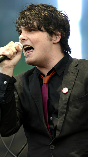 Gerard Way, Music artist, Alternative rock, Emotive lyrics HD phone wallpaper