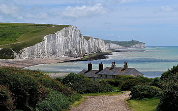 Coast of England, England, sea, house, coast, rocks, beach HD wallpaper