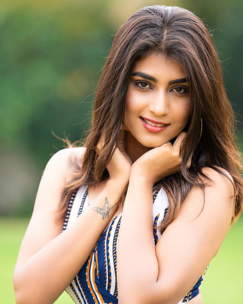 Divya Suresh, lip, eyebrow HD phone wallpaper