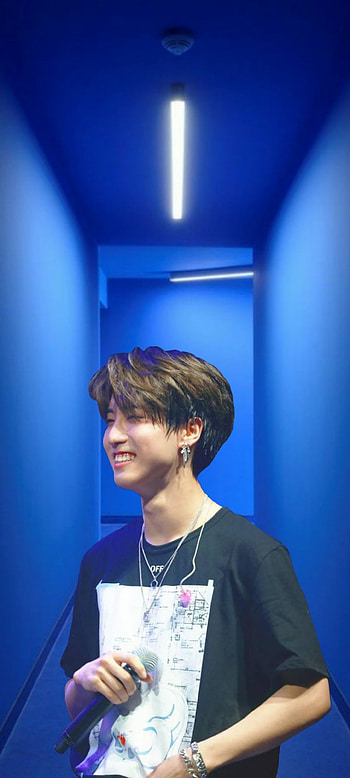 Han Jisung, bts, music, blue, kpop, StrayKids, happy, got7, anime HD phone wallpaper