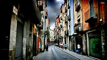 ✼Art on the Street Girona✼, old town, houses, ancient, shops, artistic, streets, architecture, grocery, most ed, walking, attractions in dreams, other, weird things people wear, people, creative pre-made, love four seasons, art of streets, roads HD wallpaper