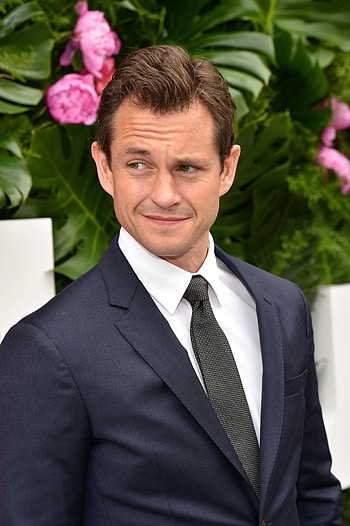 Hugh Dancy, Late Night Review, Mindy Kaling, Thirst HD phone wallpaper