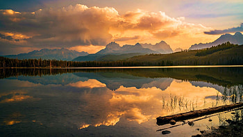 Smokey sunset over Little Redfish Lake in the Sawtooth Mountains, Idaho, landscape, colors, clouds, sky, rocks, water, reflections, usa HD wallpaper