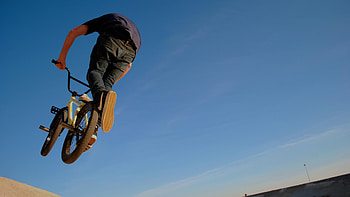 Consecutivo Mammut Bagno, BMX martello isolato, Sudan HD wallpaper