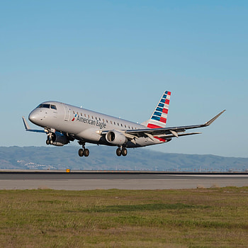 American Eagle Airlines, Early 2022 cuts, Staffing, Manages HD phone wallpaper