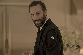 Joseph Fiennes, Gilead's creation, Handmaid's Tale, Unraveling secrets HD wallpaper