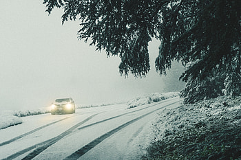 Winter, Snow, Cars, Lights, Fog, Car, Branches, Headlights HD wallpaper
