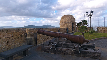 Alghero, Katalanen city, Sardinia, Cultural heritage HD wallpaper
