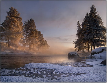Beautiful winter, winter, river, beauty, fog, snow, trees, water, sunset, white, frozen, landscape, popular, cold, sesons, beautiful, clouds, nature, sky, ice HD wallpaper