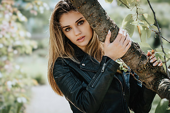 Girl Outdoor Tree Branch , girls, model HD wallpaper