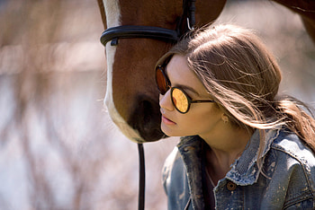 Gigi Hadid Vogue Eyewear hoot 2018, gigi-hadid, celebrities, girls, model HD wallpaper