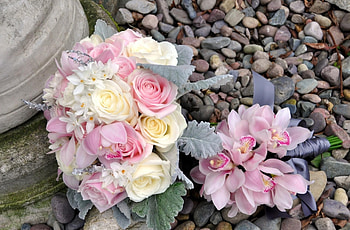 Flowers, Pebble, Roses, Bouquet, Brooch HD wallpaper