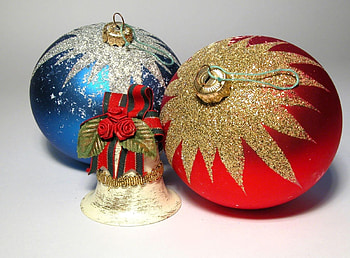 Holidays, Couple, Pair, Holiday, Christmas Decorations, Christmas Tree Toys, Balls, Bell, Attributes HD wallpaper
