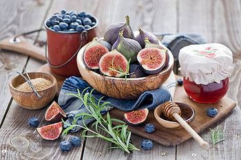 Ficus carica , Delicious fruit, Edible fig, Foliage and fruit HD wallpaper