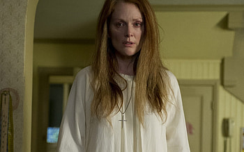 Julianne Moore HD wallpaper