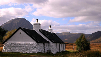 whitewashed stone cabin in the meadow, whitewash, clouds, meadow, mountains, stoe, cabin HD wallpaper