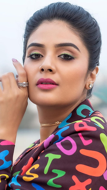 Sreemukhi, telugu actress, anchor HD phone wallpaper