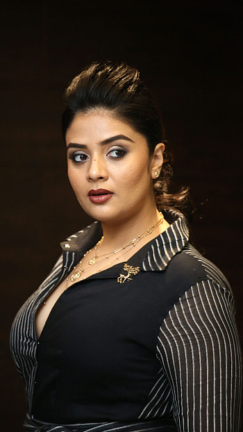 Sreemukhi, telugu actress, anchor, sexy gorgeous, model HD phone wallpaper
