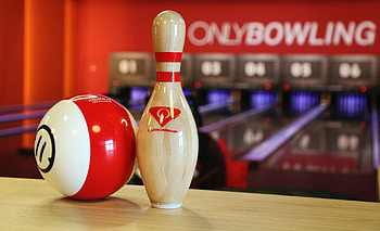 Ball and pin, Bowling HD wallpaper