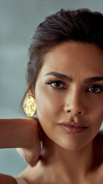 Esha gupta, bollywood actress, model HD phone wallpaper