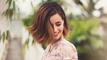 Holly Earl Smiling 2021, holly-earl, celebrities, girls, model, smiling HD wallpaper