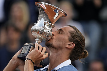 Quad Tennis: German Champion Lifts Trophy, Sports, Tennis, German, Trophy HD wallpaper