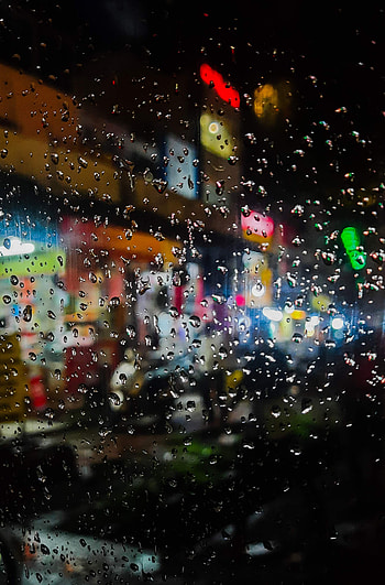 Colorful world outside, automotive lighting, sky, rain, lights, water drops HD phone wallpaper