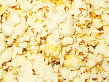 Popcorn, Tasty snack, Movie theater, Popped kernels HD wallpaper