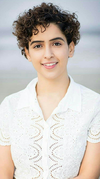Sanya Malhotra, Sanya Malhotra Heroine HD phone wallpaper