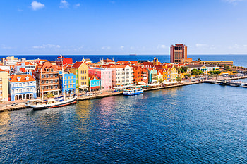 Vaccinated and unvaccinated travellers, Caribbean destination, Laid back, Travel to Curacao HD wallpaper