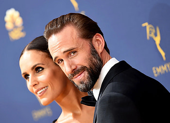 Joseph Fiennes, Wife won't watch, Handmaid's Tale, Celebrity relationships HD wallpaper