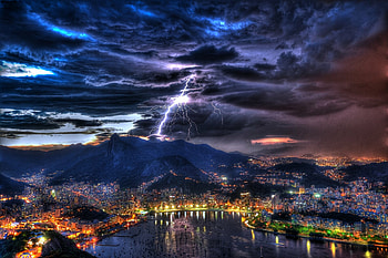 High-definition lightning, Striking visuals, ultra , Powerful atmosphere HD wallpaper