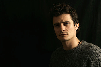 Orlando Bloom, background, Striking visuals, Hollywood actor HD wallpaper