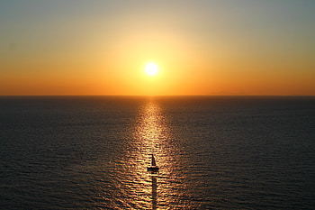 Calm sea, skyline, boat, sunset, sky HD wallpaper