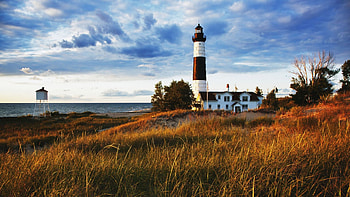 weather station next to a coastal lighthouse, sea, lighthouse, weather station, coast, clouds HD wallpaper