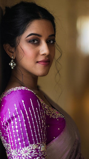 Mirnalini Ravi, Tollywood Heroine HD phone wallpaper